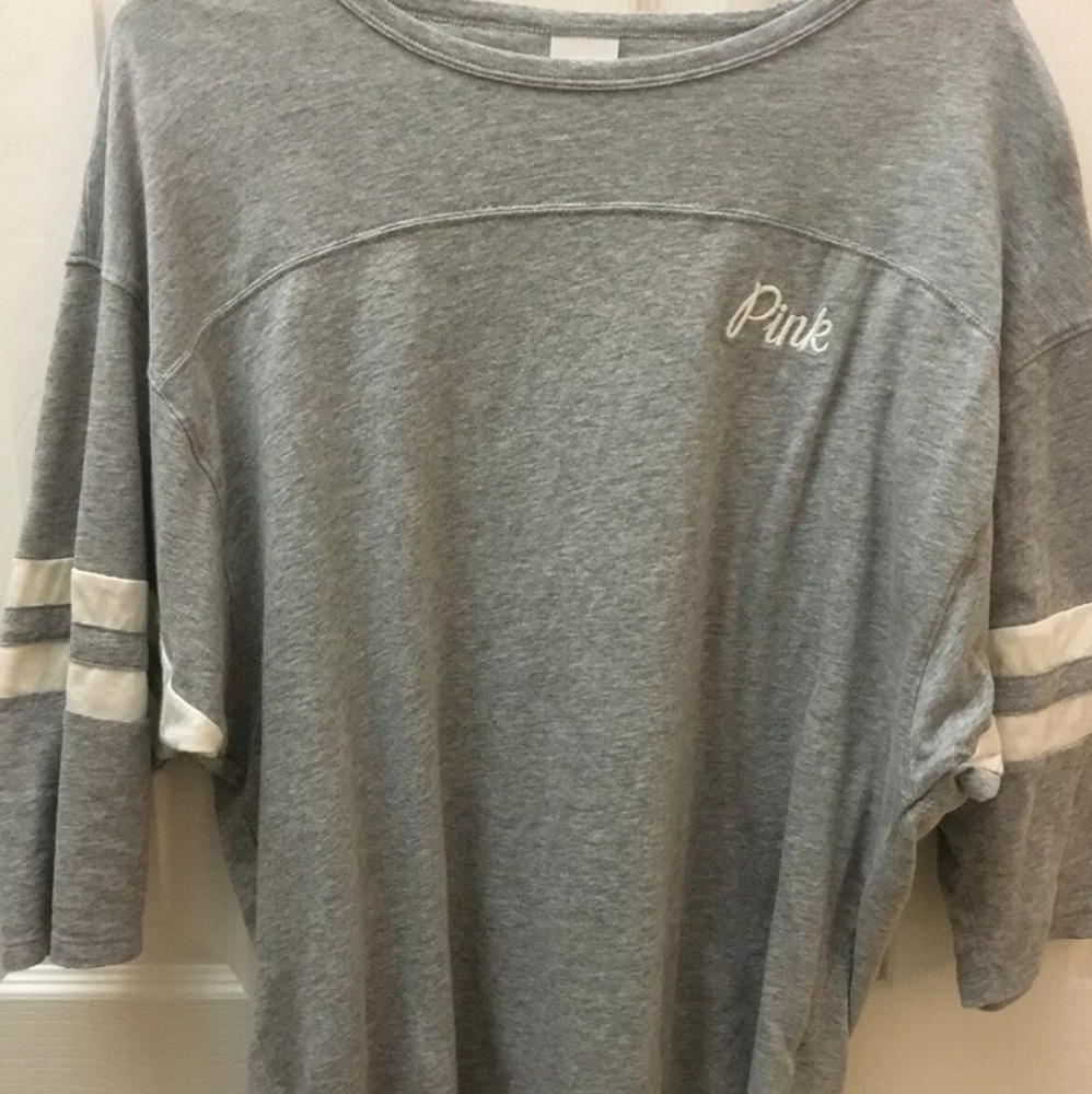 SOLD!!🧁VICTORIA'S SECRET PINK SHIRT🧁